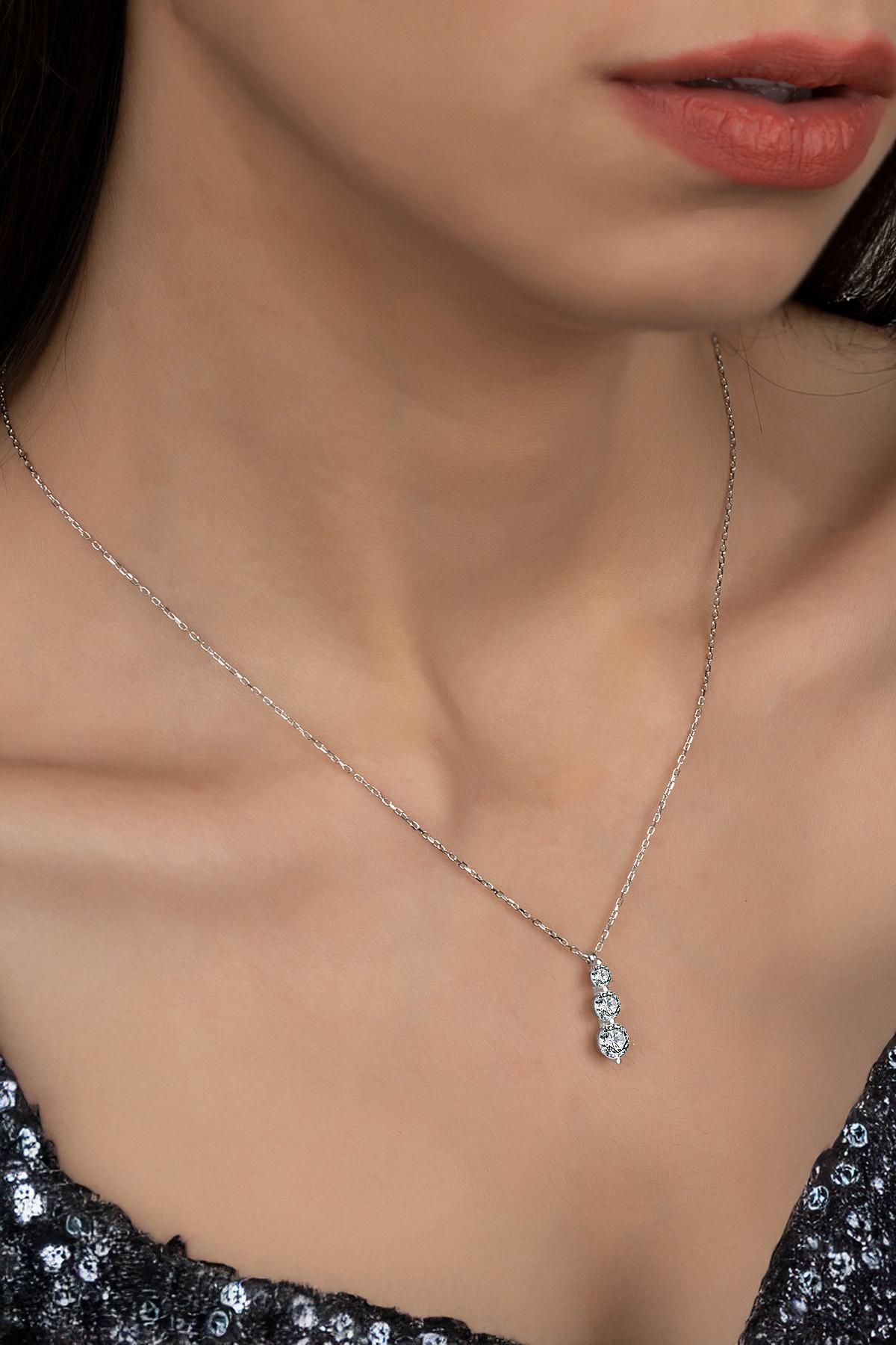 Union Zirconia Kadın Üçtaş Süzme Gümüş Kolye