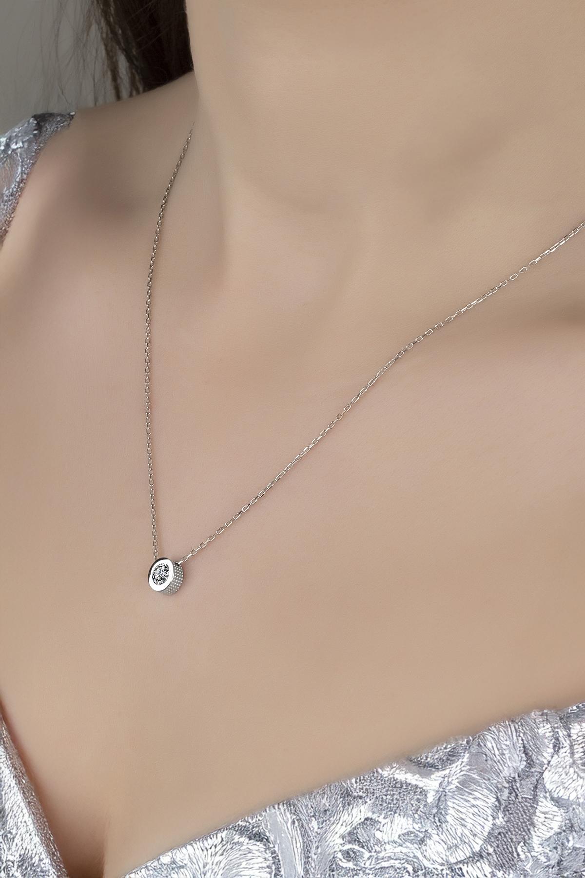 Union Zirconia Kadın 0.36 Karat Pırlanta Montür Gümüş Kolye