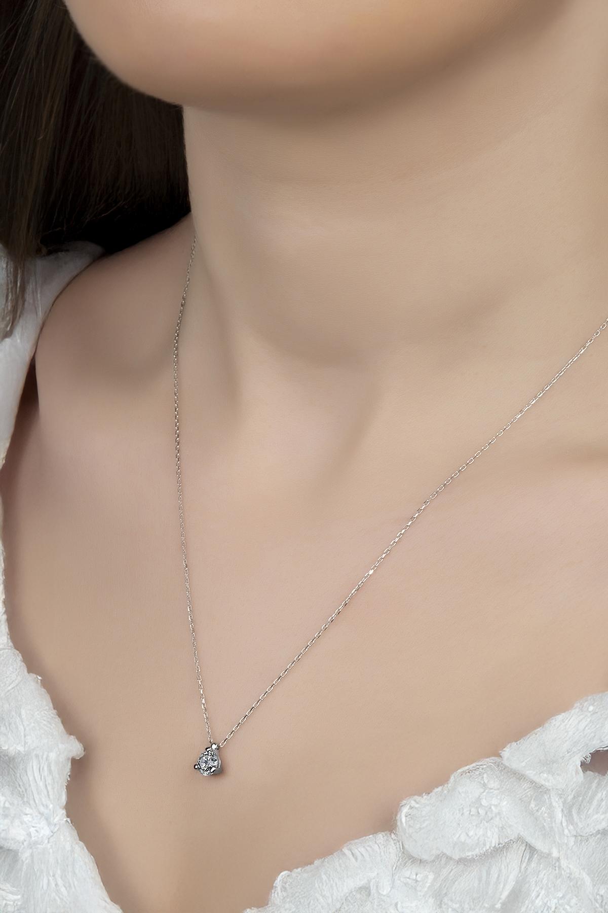 Union Zirconia Kadın Üçtırnak Tektaş Gümüş Kolye